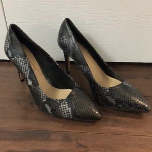 Antonio Melani black snakeskin pumps